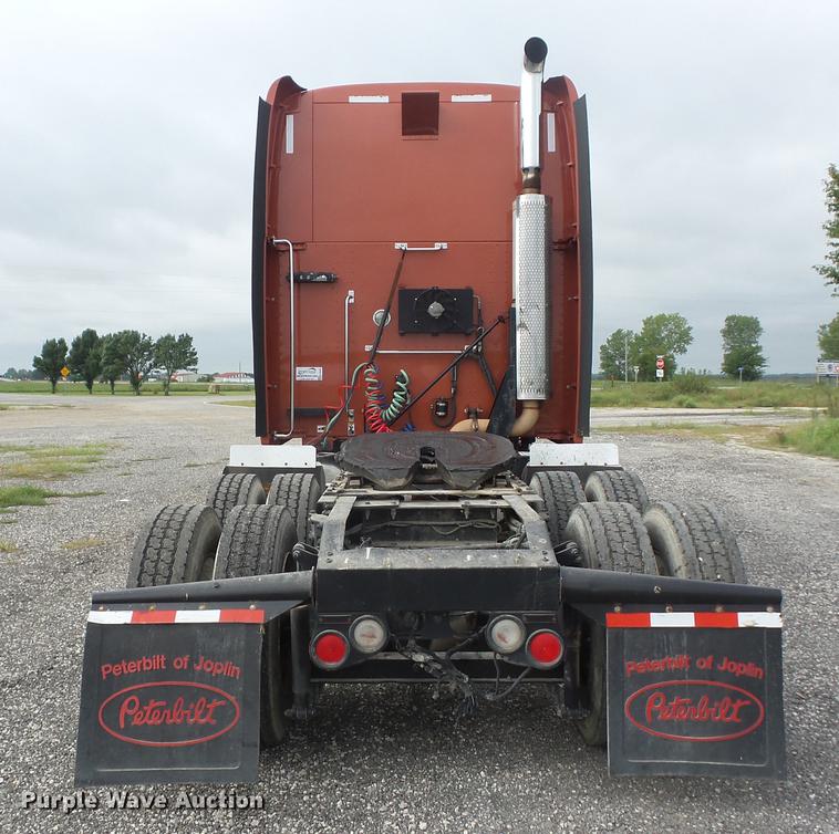 image for item K6249 2010 Peterbilt 387 semi truck