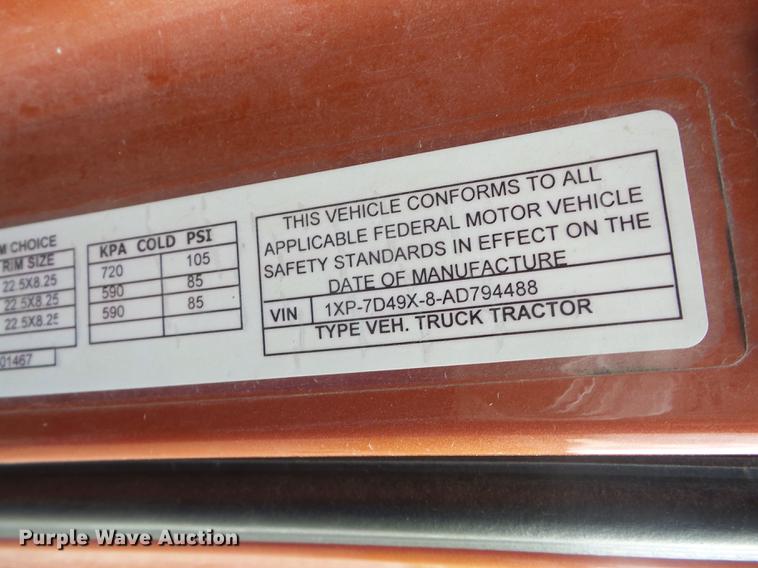 image for item K6249 2010 Peterbilt 387 semi truck