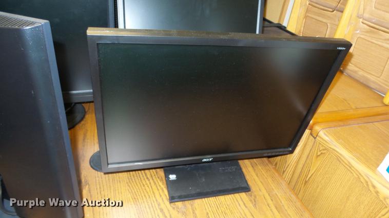 image for item AM9216 Approximately 35 computer monitors