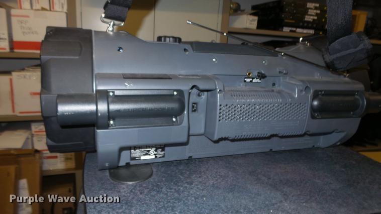 image for item AM9225 JVC RV-NB1 radio