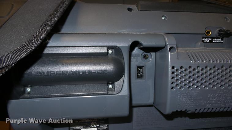 image for item AM9225 JVC RV-NB1 radio