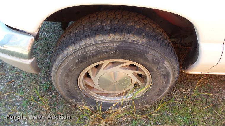 image for item AM9226 1995 Ford Club Wagon van