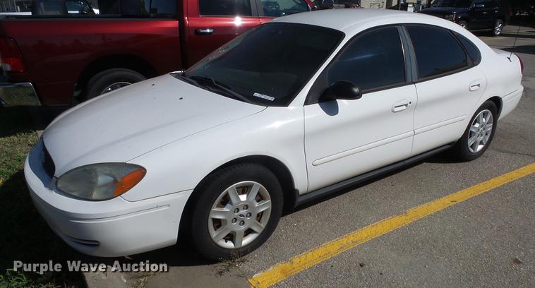 image for item AM9227 2005 Ford Taurus