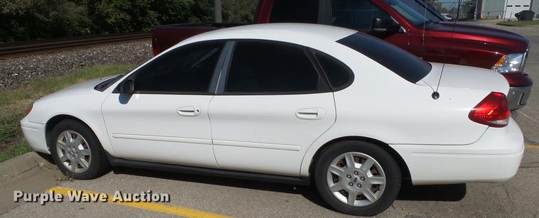 image for item AM9227 2005 Ford Taurus