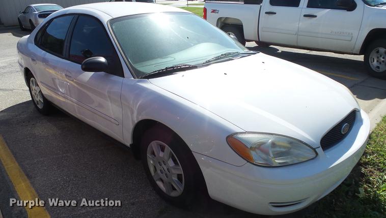 image for item AM9227 2005 Ford Taurus