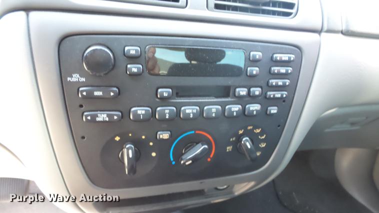 image for item AM9227 2005 Ford Taurus