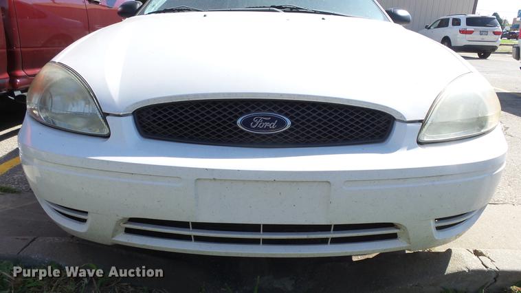 image for item AM9227 2005 Ford Taurus
