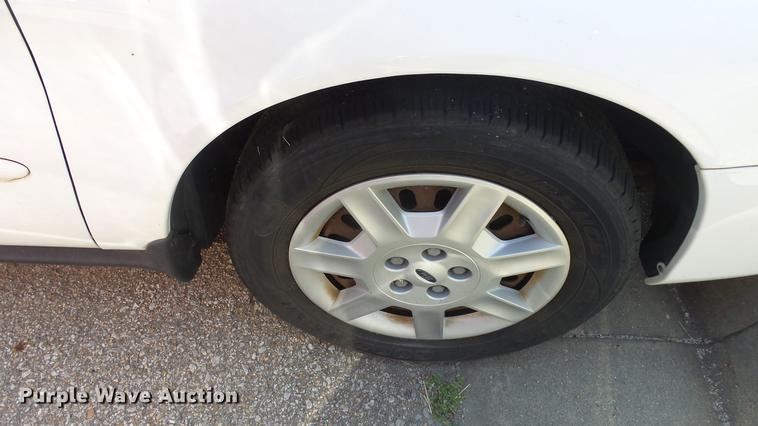 image for item AM9227 2005 Ford Taurus