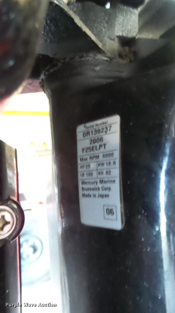 image for item AM9232 2006 Alumacraft MV1648N1S-20 boat