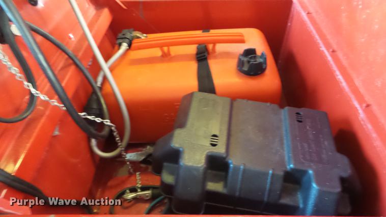 image for item AM9232 2006 Alumacraft MV1648N1S-20 boat