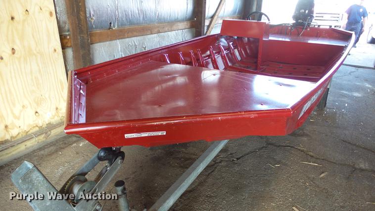 image for item AM9232 2006 Alumacraft MV1648N1S-20 boat