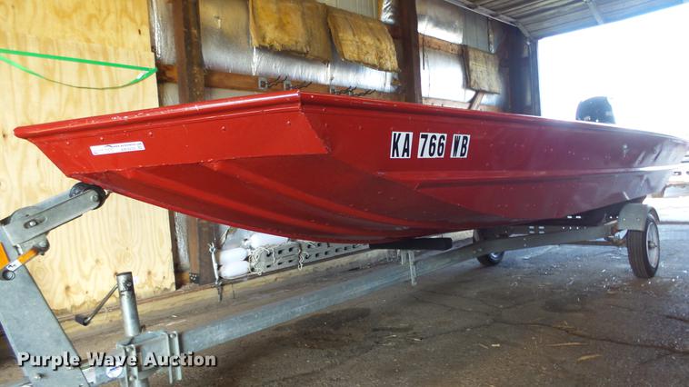 image for item AM9232 2006 Alumacraft MV1648N1S-20 boat