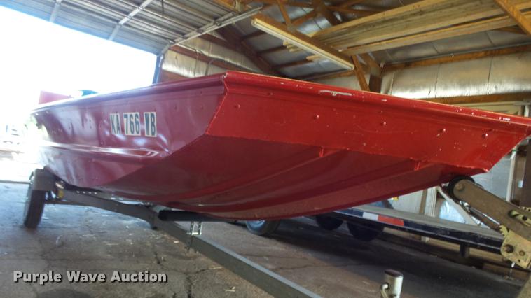 image for item AM9232 2006 Alumacraft MV1648N1S-20 boat