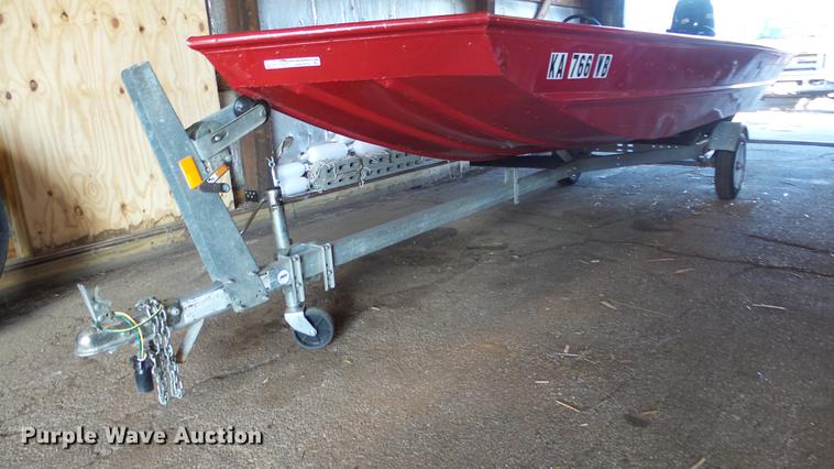 image for item AM9232 2006 Alumacraft MV1648N1S-20 boat