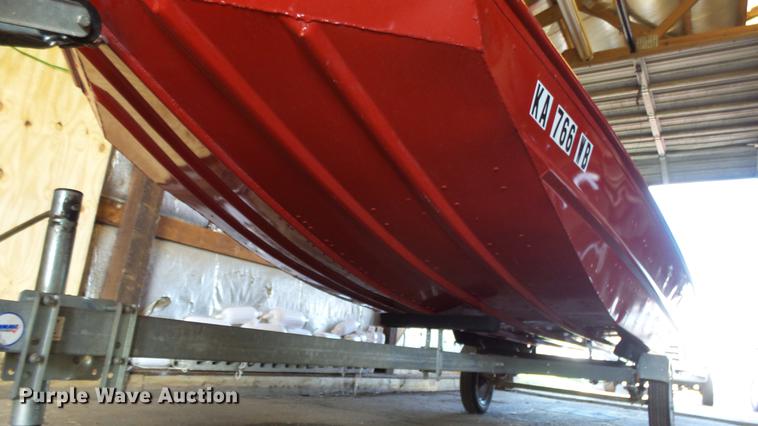 image for item AM9232 2006 Alumacraft MV1648N1S-20 boat