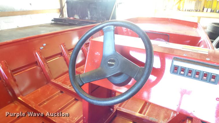 image for item AM9232 2006 Alumacraft MV1648N1S-20 boat