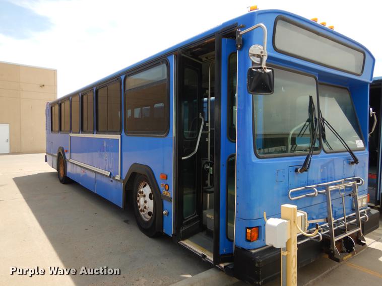 image for item DB6204 2001 Gillig C21B102N4 transit bus