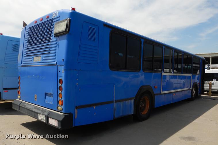 image for item DB6204 2001 Gillig C21B102N4 transit bus