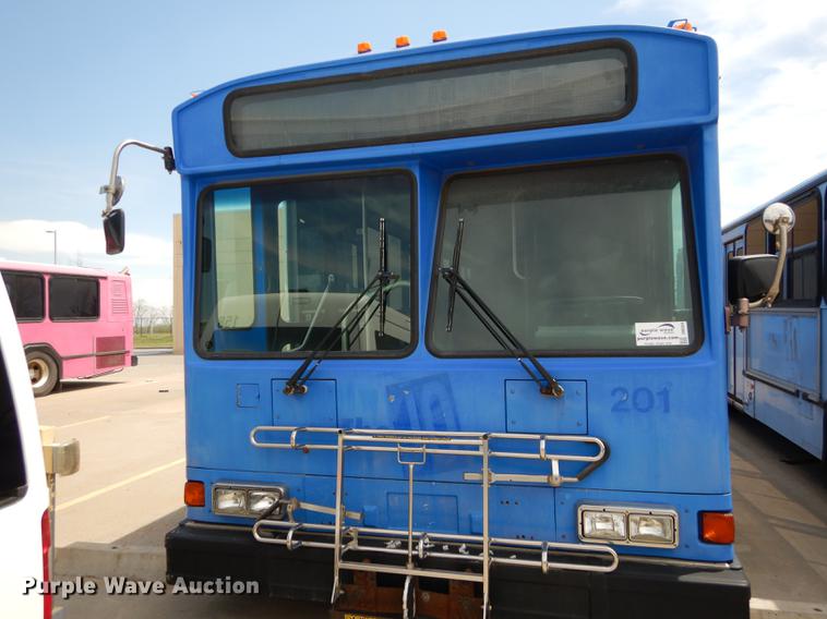 image for item DB6204 2001 Gillig C21B102N4 transit bus
