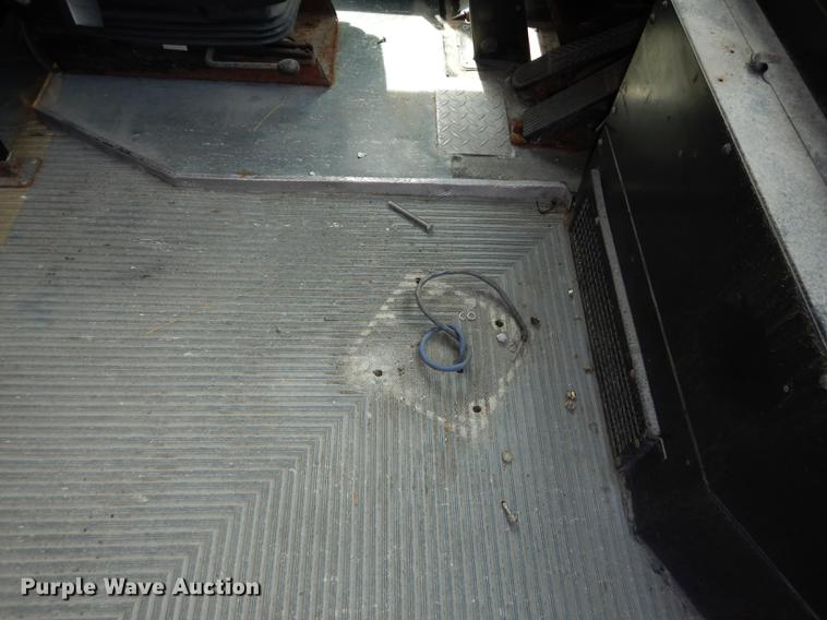 image for item DB6204 2001 Gillig C21B102N4 transit bus