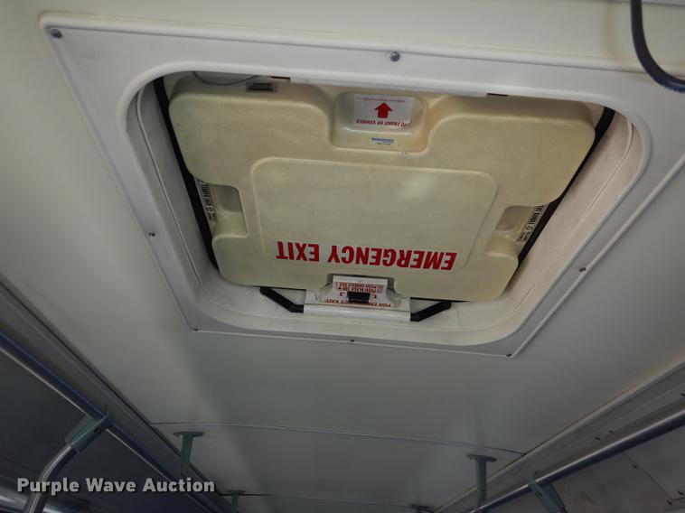 image for item DB6204 2001 Gillig C21B102N4 transit bus