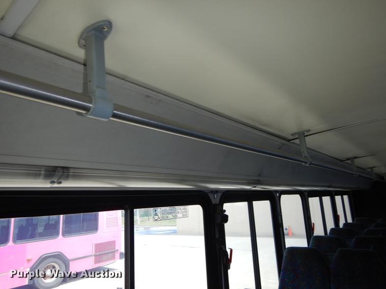 image for item DB6204 2001 Gillig C21B102N4 transit bus