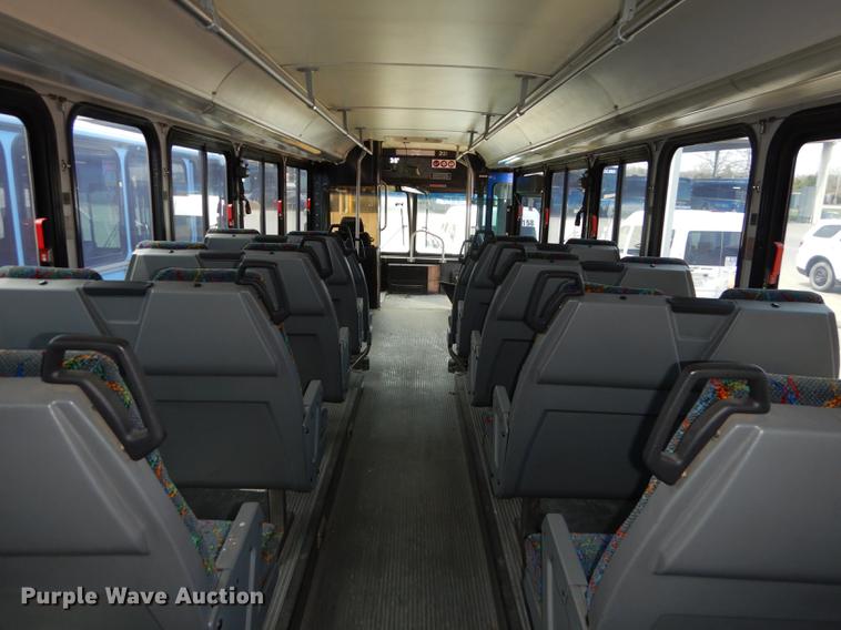 image for item DB6204 2001 Gillig C21B102N4 transit bus