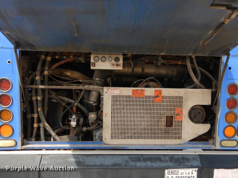 image for item DB6204 2001 Gillig C21B102N4 transit bus