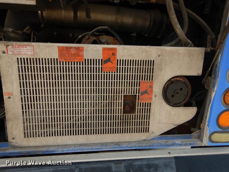 image for item DB6204 2001 Gillig C21B102N4 transit bus