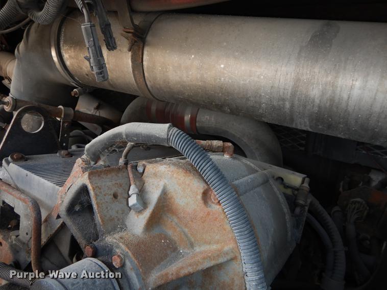 image for item DB6204 2001 Gillig C21B102N4 transit bus