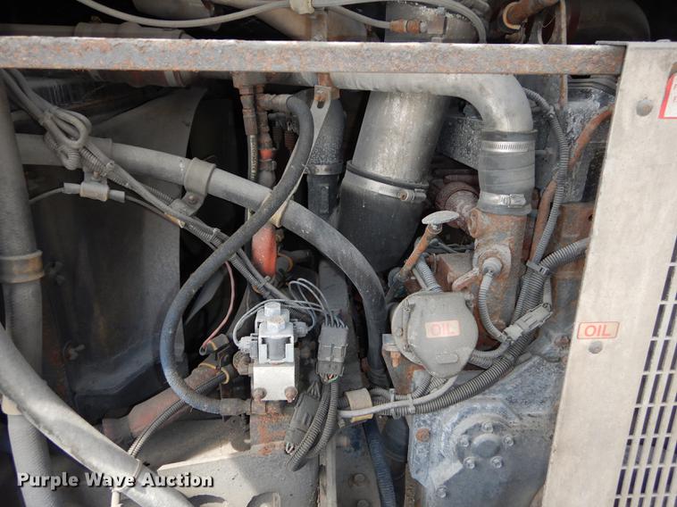 image for item DB6204 2001 Gillig C21B102N4 transit bus