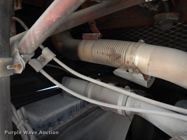 image for item DB6204 2001 Gillig C21B102N4 transit bus