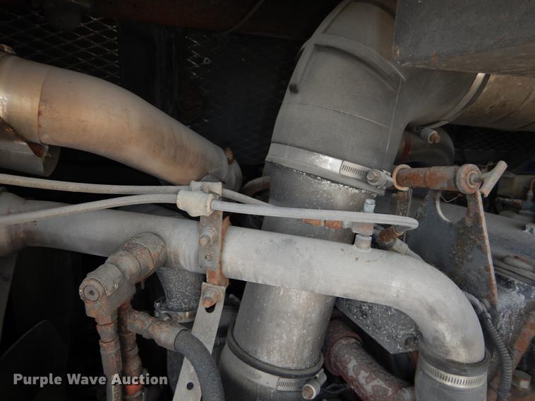 image for item DB6204 2001 Gillig C21B102N4 transit bus