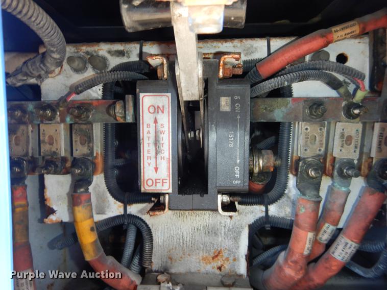 image for item DB6204 2001 Gillig C21B102N4 transit bus