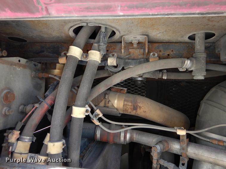 image for item DB6205 2001 Gillig Phantom C21B102N4 transit bus