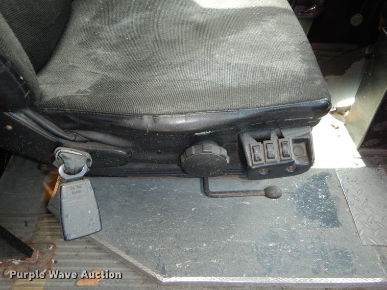 image for item DB6205 2001 Gillig Phantom C21B102N4 transit bus