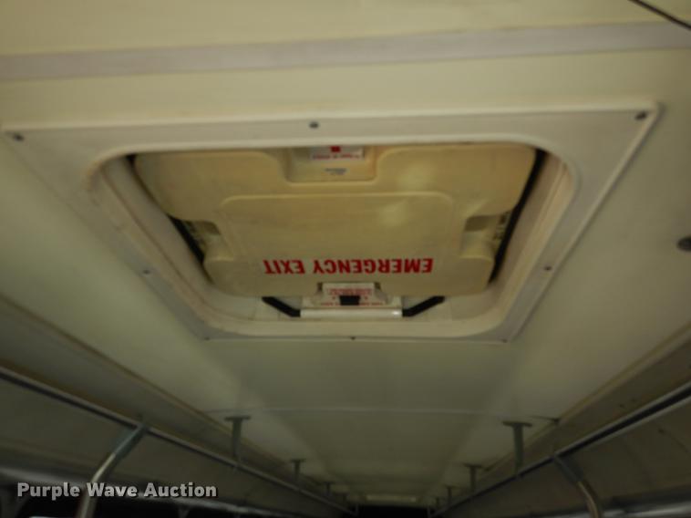 image for item DB6205 2001 Gillig Phantom C21B102N4 transit bus