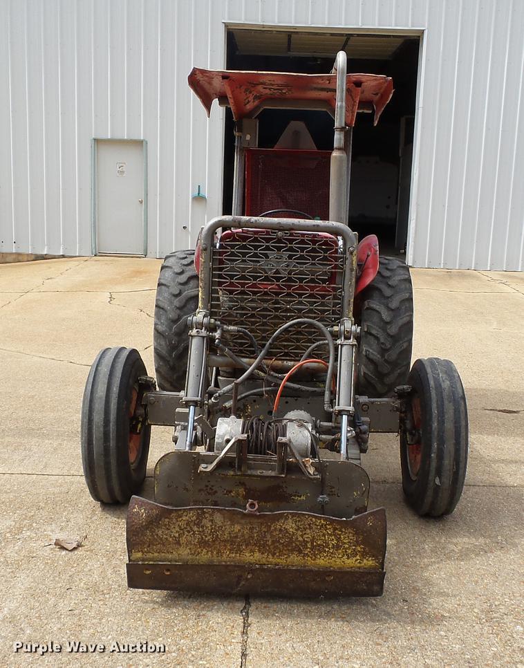 image for item DB7016 1973 Massey-Ferguson 165 tractor