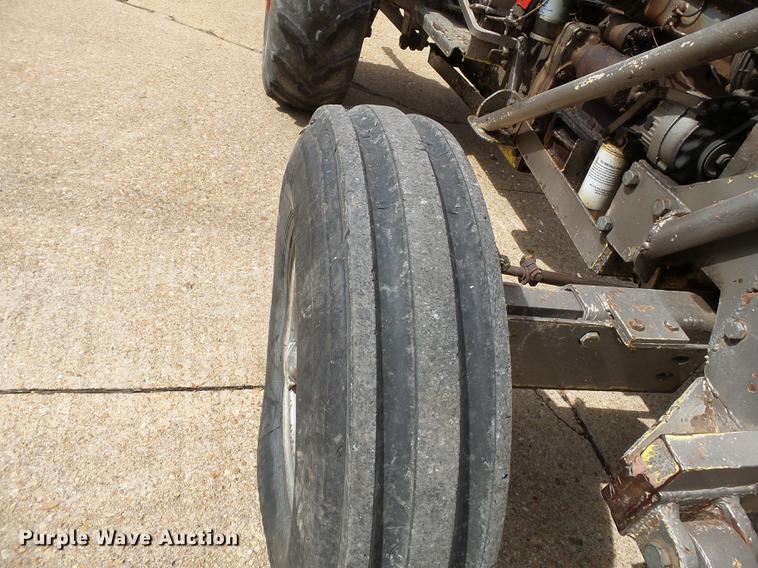 image for item DB7016 1973 Massey-Ferguson 165 tractor