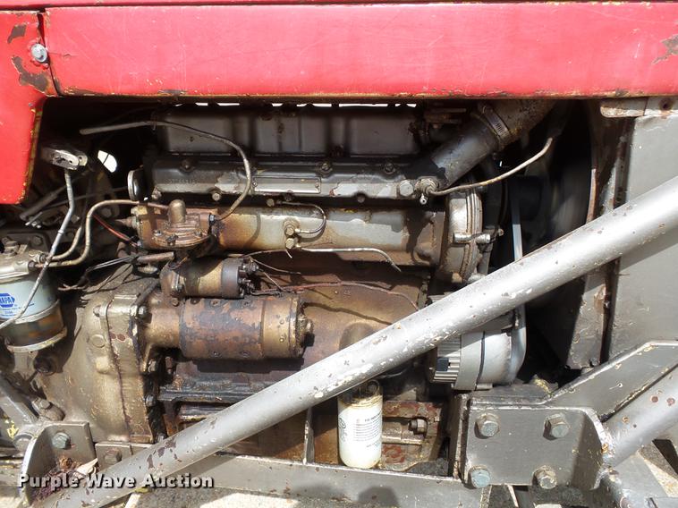 image for item DB7016 1973 Massey-Ferguson 165 tractor