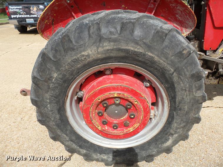 image for item DB7016 1973 Massey-Ferguson 165 tractor