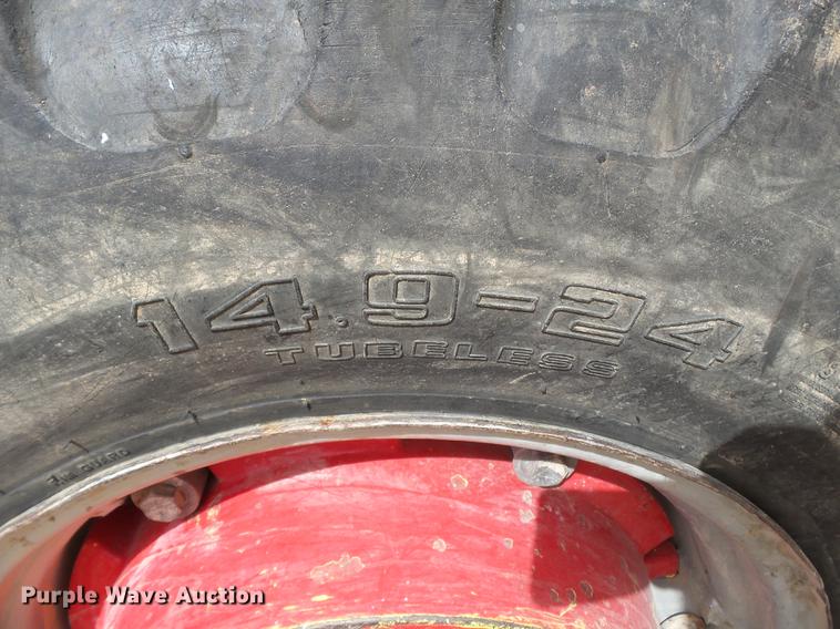 image for item DB7016 1973 Massey-Ferguson 165 tractor