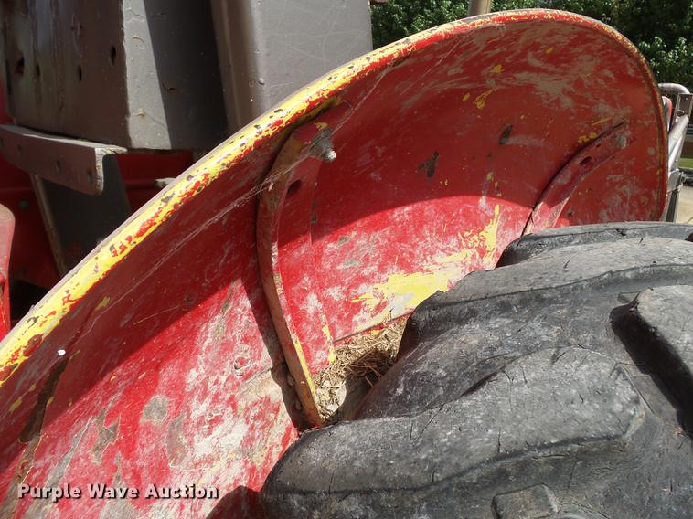 image for item DB7016 1973 Massey-Ferguson 165 tractor