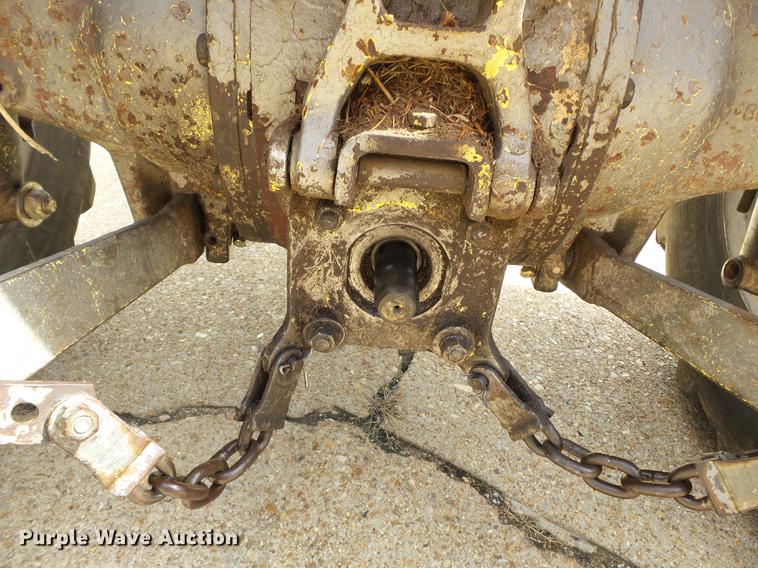 image for item DB7016 1973 Massey-Ferguson 165 tractor