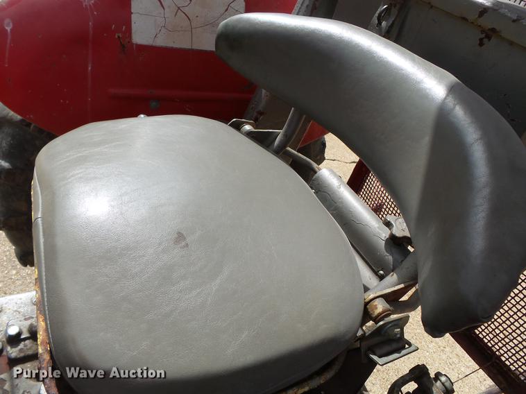 image for item DB7016 1973 Massey-Ferguson 165 tractor