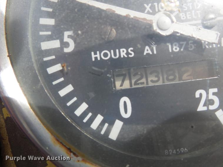 image for item DB7016 1973 Massey-Ferguson 165 tractor