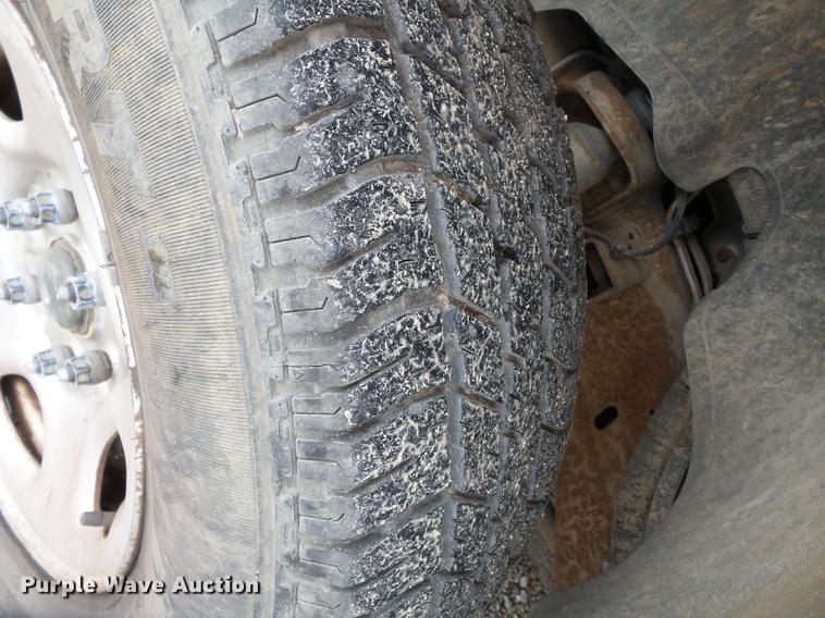 image for item DB7017 2001 Chevrolet Silverado 1500 pickup truck