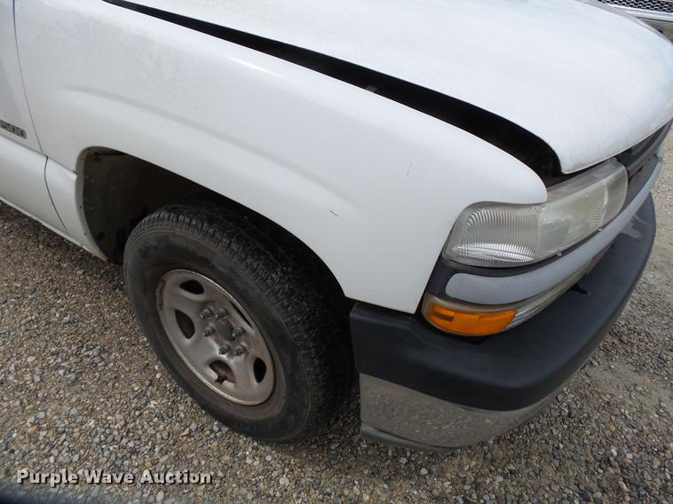 image for item DB7017 2001 Chevrolet Silverado 1500 pickup truck