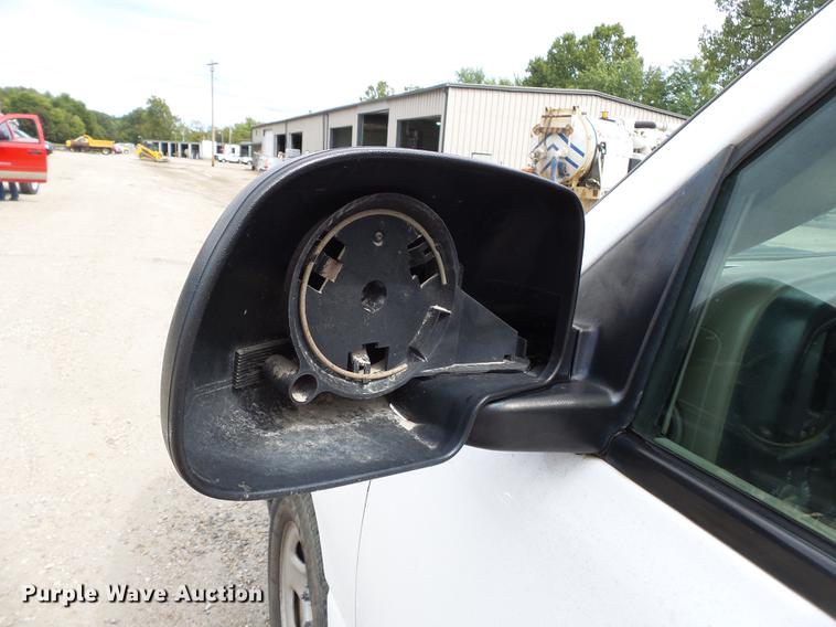 image for item DB7017 2001 Chevrolet Silverado 1500 pickup truck