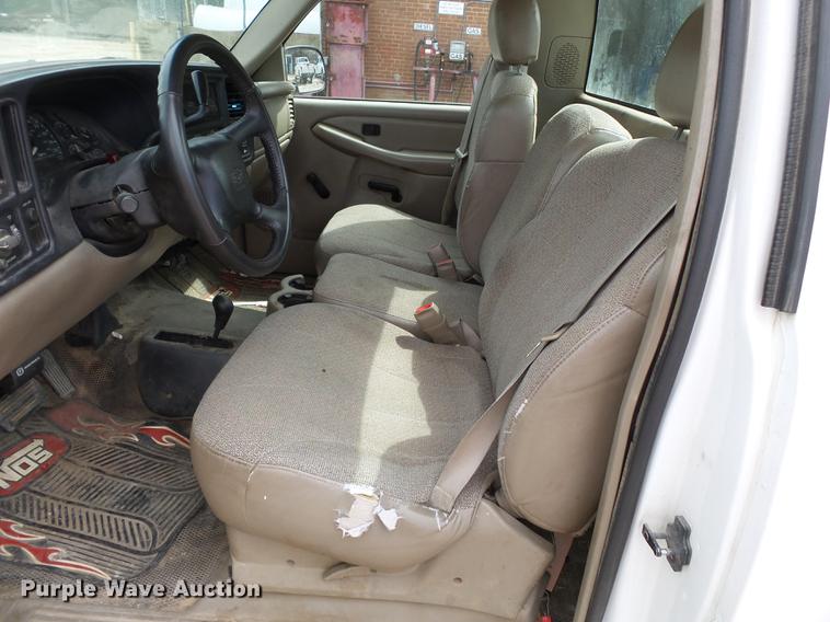 image for item DB7017 2001 Chevrolet Silverado 1500 pickup truck